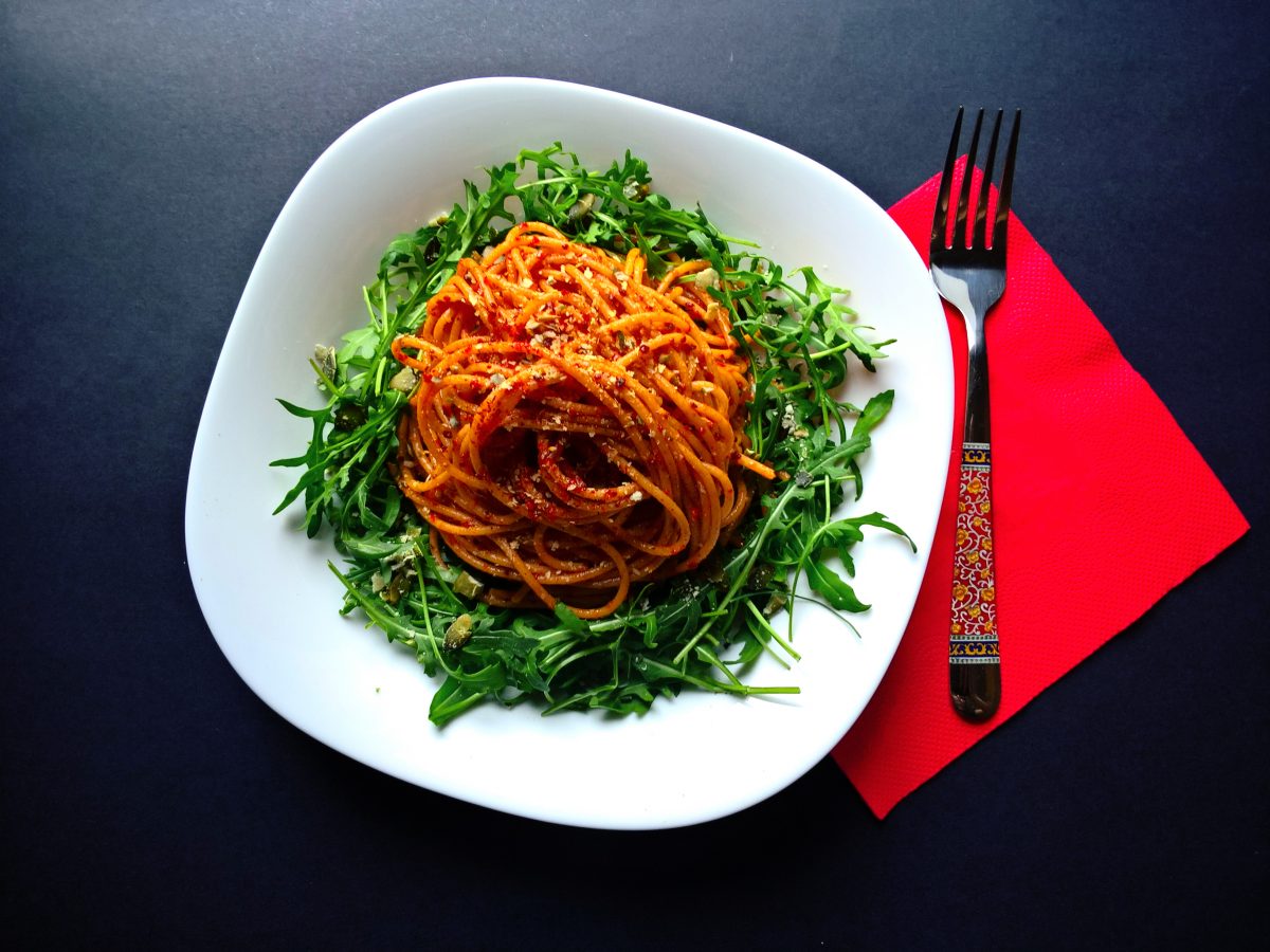 Spaghetti With Red Pepper Flakes, Arugula and Olive Oil