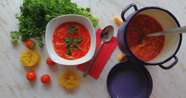 Easy and light tomato soup